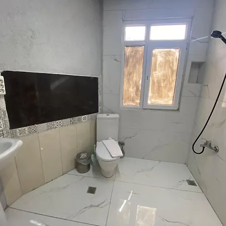 Ramo's Aparatments & *