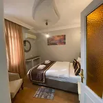 Ramo's Aparatments &